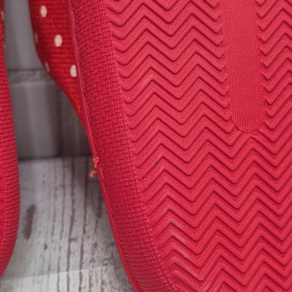 Womens Strawberry Shortcake Slippers Size 8 - NWT - Textured Sole- Red - NEW - Picture 8 of 8